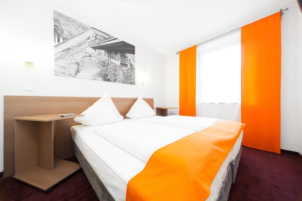 Mcdreams Hotel Wuppertal City Dış mekan fotoğraf